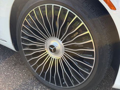 Used 2025 Mercedes-Benz Maybach S 680 4MATIC image 10