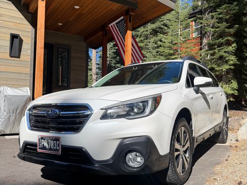 Used 2019 Subaru Outback 2.5i Limited w/ Popular Package #2 AWD/4WD image 1