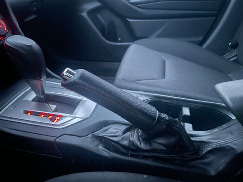 Used 2018 Subaru Impreza 2.0i Premium image 21