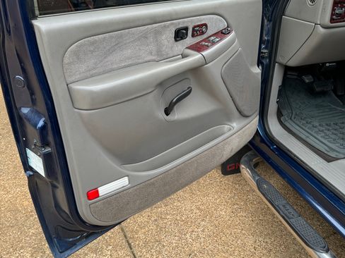 Used 1999 GMC Sierra 1500 4x4 Extended Cab w/ Marketing Option Pkg image 18