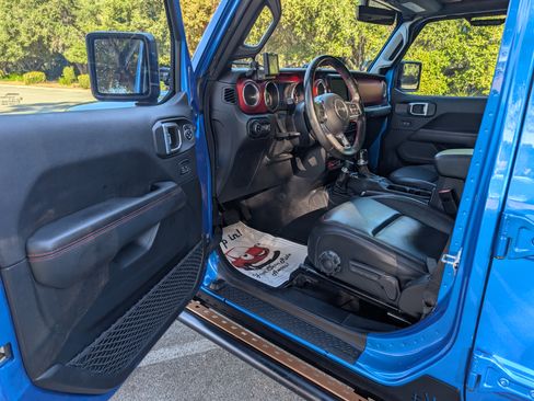 Used 2021 Jeep Gladiator Rubicon image 11