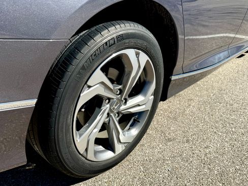 Used 2019 Honda Accord EX image 11