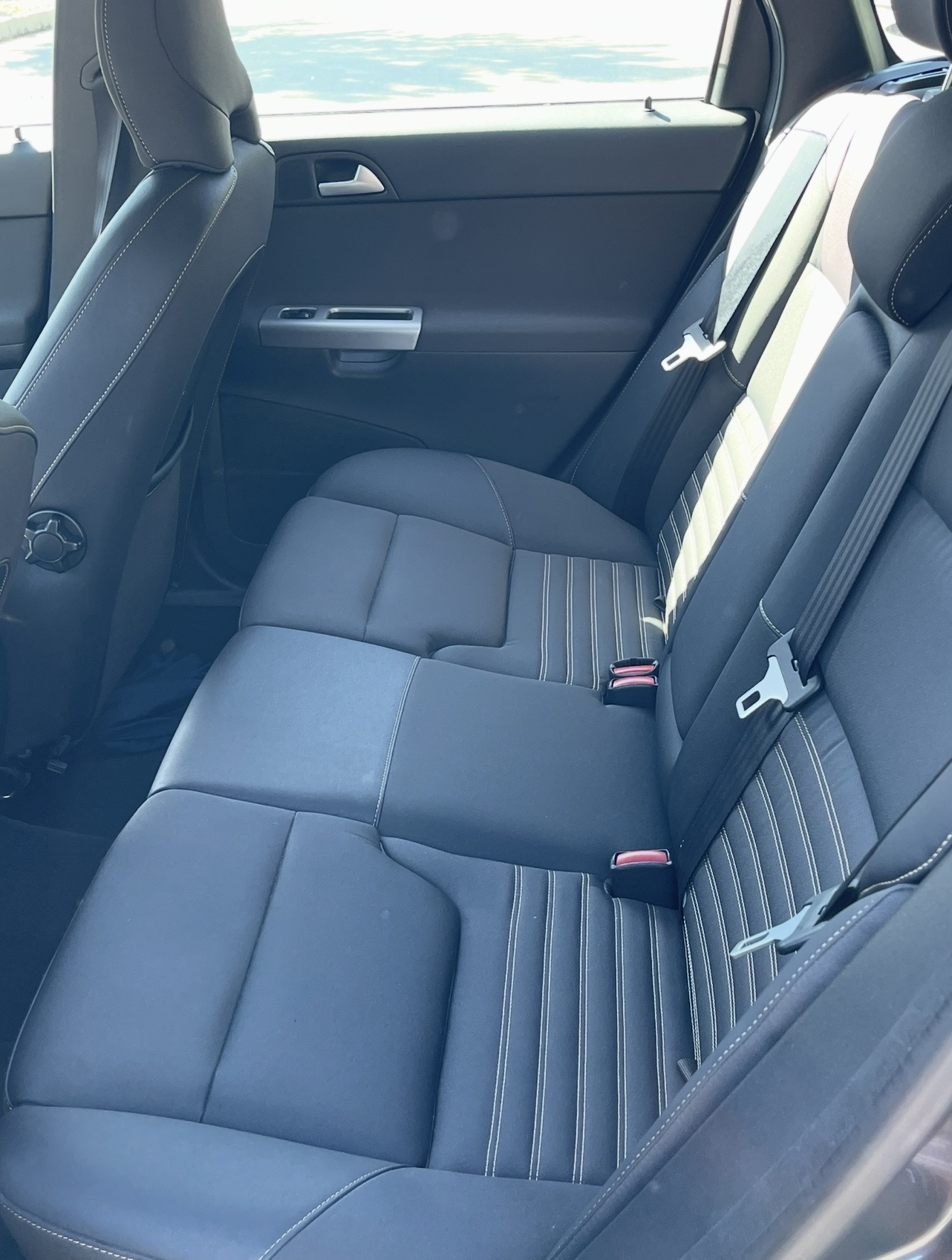 Used 2010 Volvo V50 2.4i FWD image 24