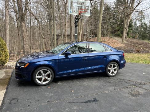 Used 2015 Audi A3 2.0T Premium w/ Cold Weather Package image 9