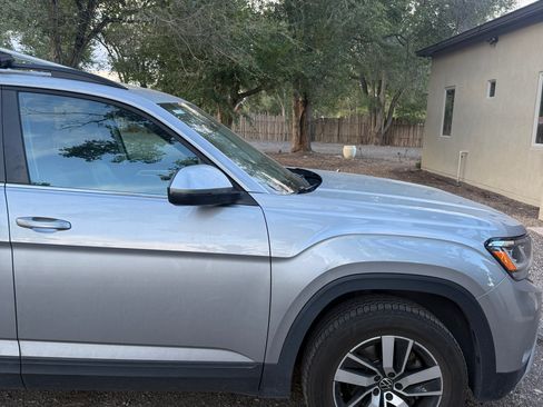 Used 2021 Volkswagen Atlas SE image 11