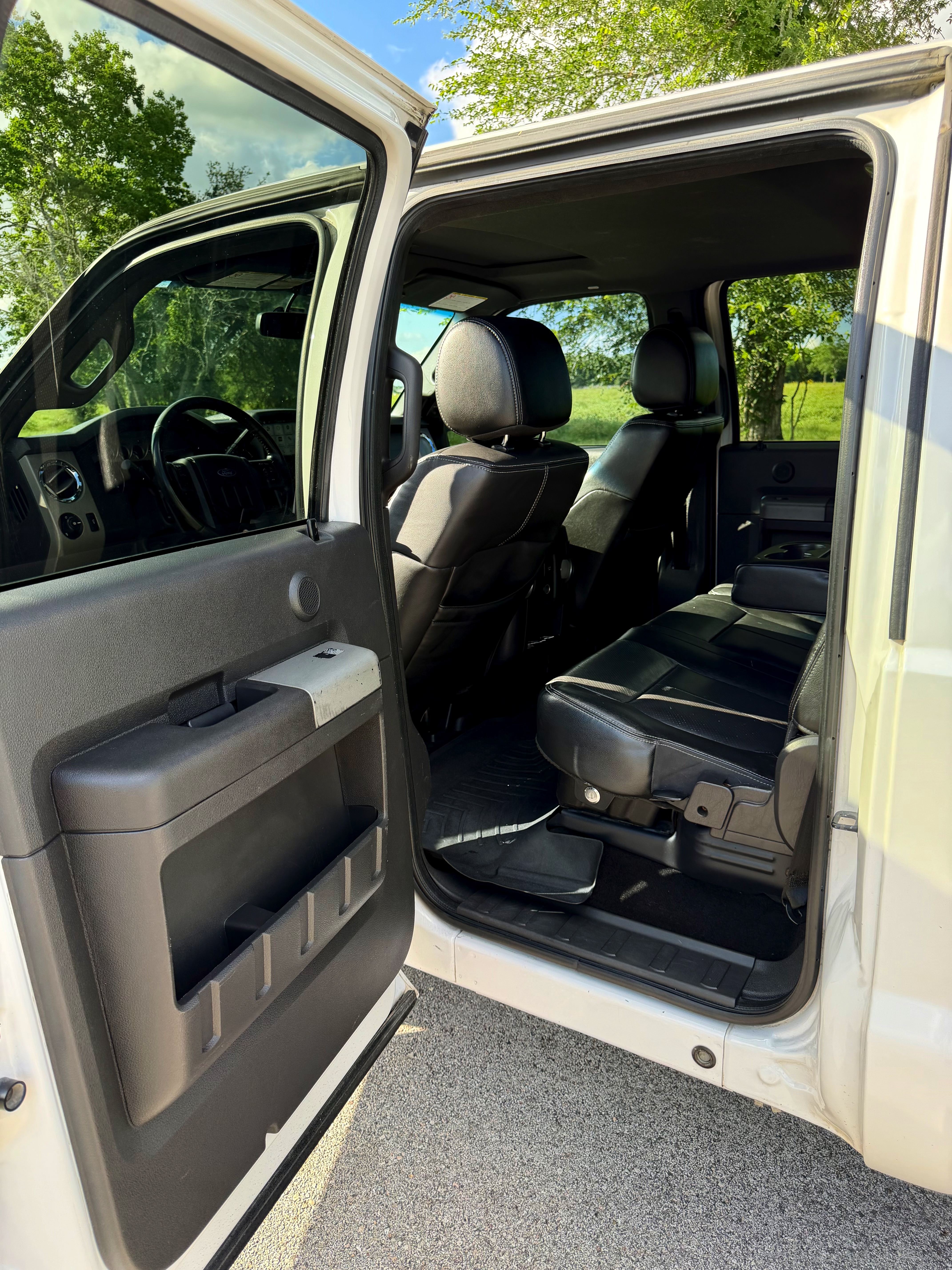 Used 2013 Ford F250 Lariat w/ Lariat Ultimate Pkg AWD/4WD image 13