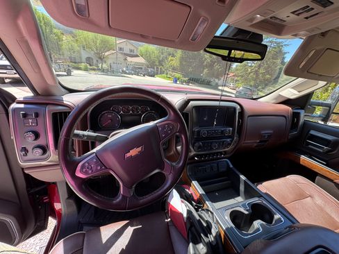 Used 2019 Chevrolet Silverado 2500 High Country w/ Duramax Plus Package AWD/4WD image 14