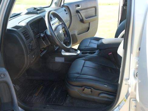 Used 2006 HUMMER H3 image 9