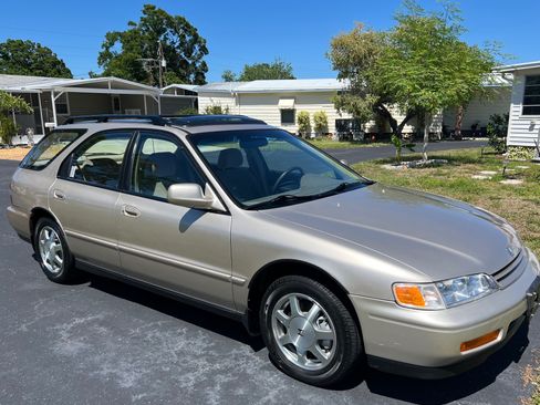 Used 1994 Honda Accord EX image 1