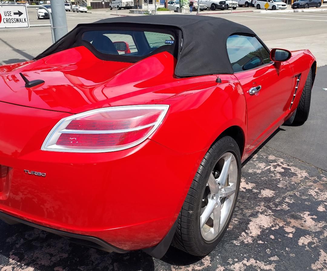 Used 2008 Saturn Sky Red Line RWD image 4