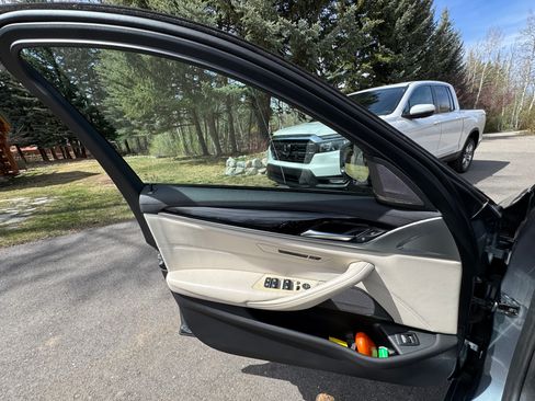 Used 2020 BMW 540i xDrive w/ Executive Package image 12