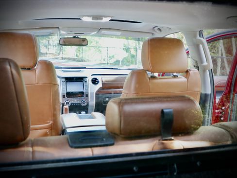 Used 2014 Toyota Tundra 1794 Edition image 22