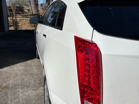 Used 2014 Cadillac SRX Performance w/ Driver Awareness Package image 15