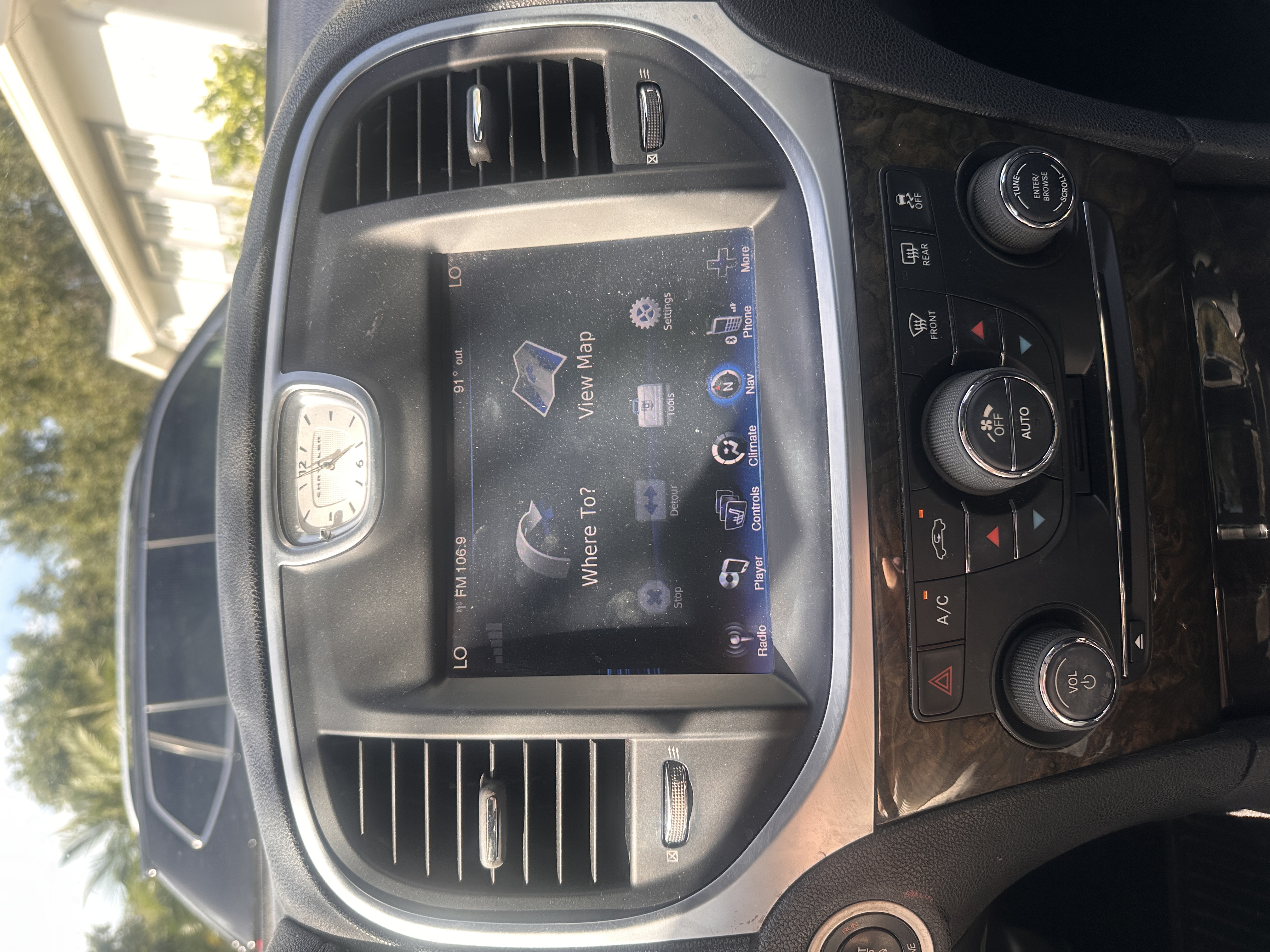 Used 2014 Chrysler 300 C RWD image 15