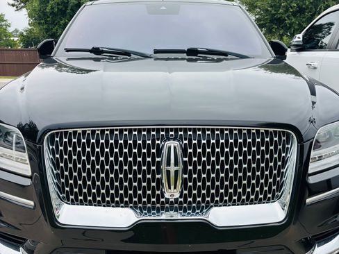 Used 2018 Lincoln Navigator Reserve w/ Technology Package AWD/4WD image 8