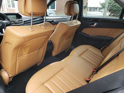 Used 2013 Mercedes-Benz E 550 E 550 4MATIC Sedan 4D image 8