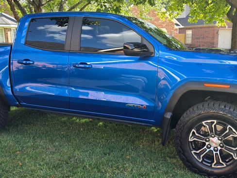 Used 2024 GMC Canyon AT4 AWD/4WD image 1