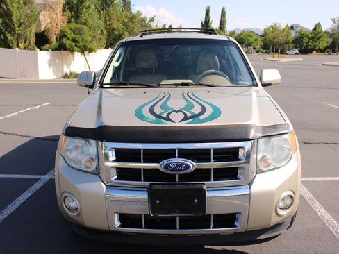 Used 2010 Ford Escape Limited AWD/4WD image 2