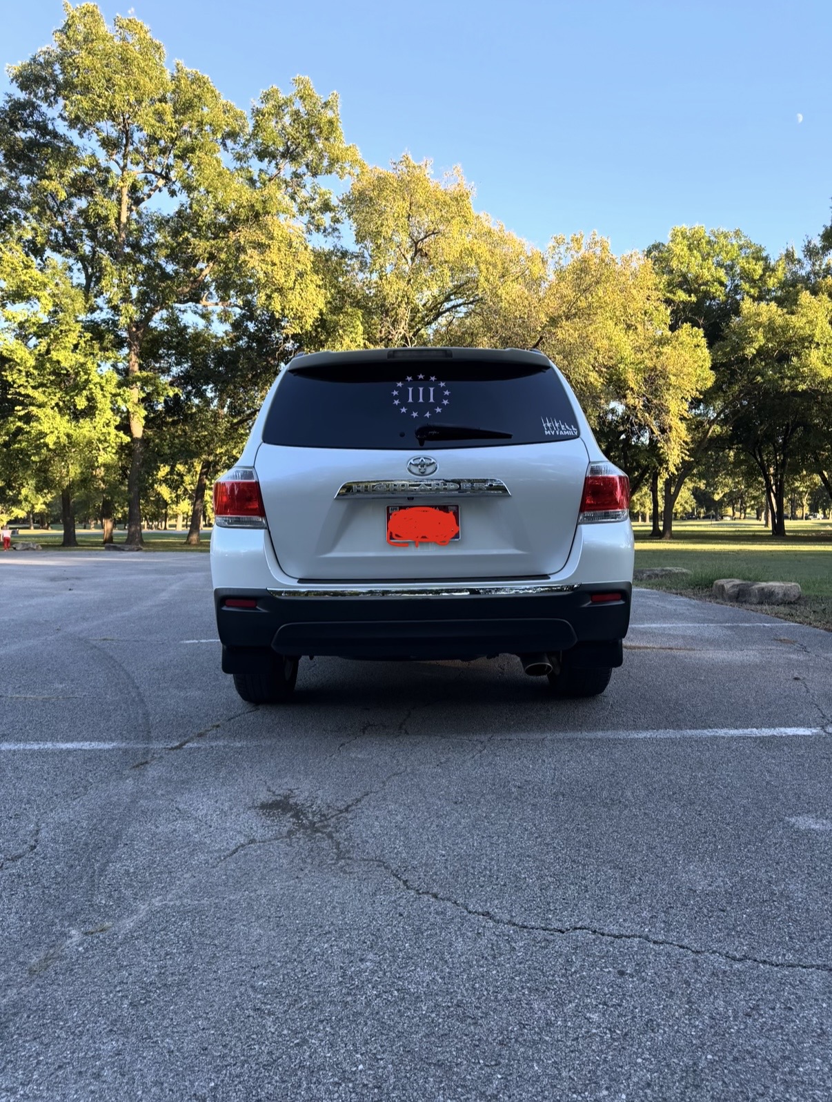Used 2012 Toyota Highlander Limited w/ Tow Pkg FWD image 5
