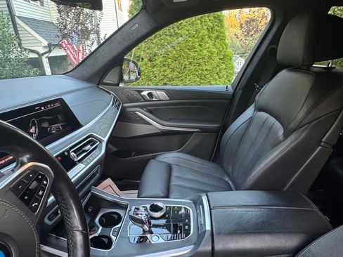 Used 2021 BMW X7 xDrive40i w/ M Sport Package image 22
