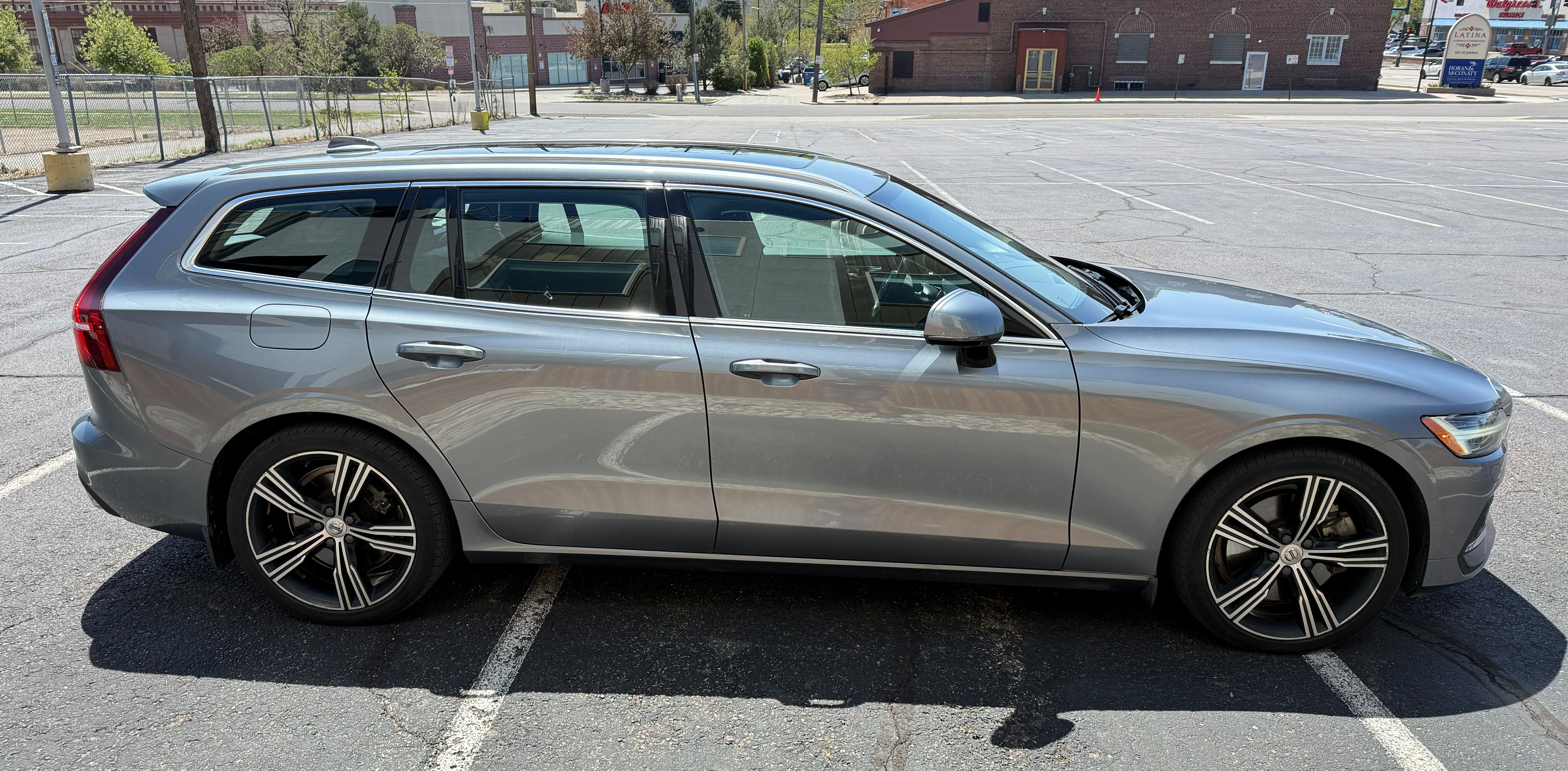 Used 2019 Volvo V60 T6 Inscription AWD/4WD image 8