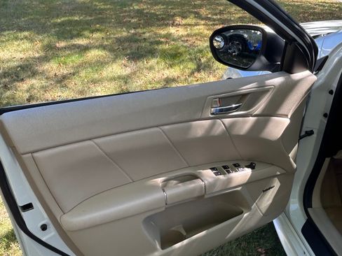 Used 2011 Suzuki Kizashi Sport SLS image 8