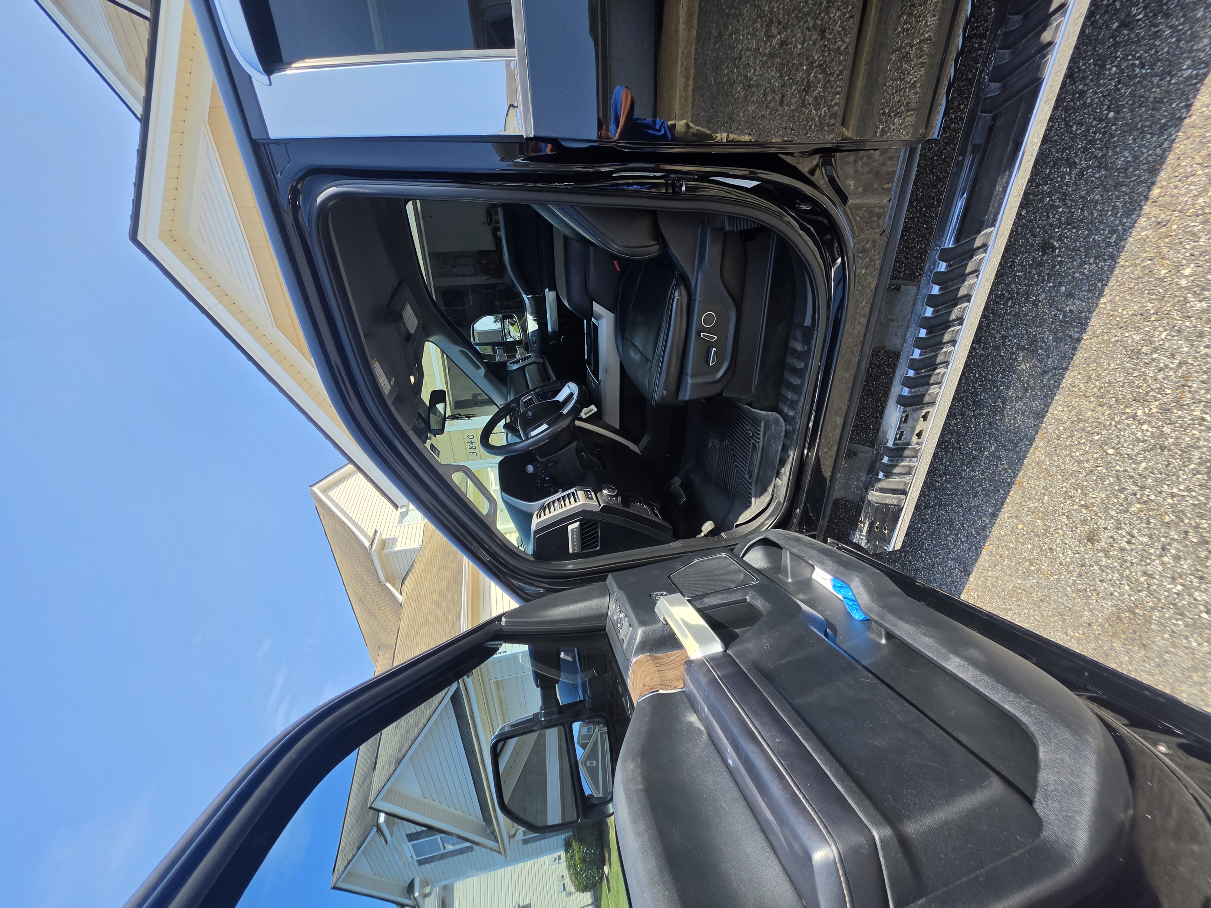 Used 2017 Ford F250 Lariat w/ Chrome Package AWD/4WD image 8