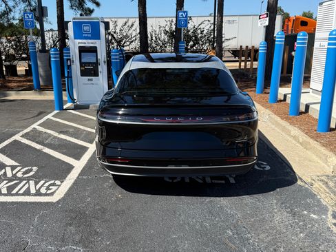 Used 2024 Lucid Air Touring image 12