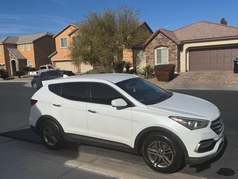 Used 2017 Hyundai Santa Fe Sport image 1