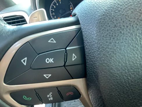 Used 2016 Jeep Grand Cherokee Summit AWD/4WD image 11