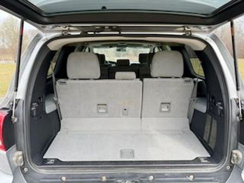 Used 2016 Toyota Sequoia SR5 image 5