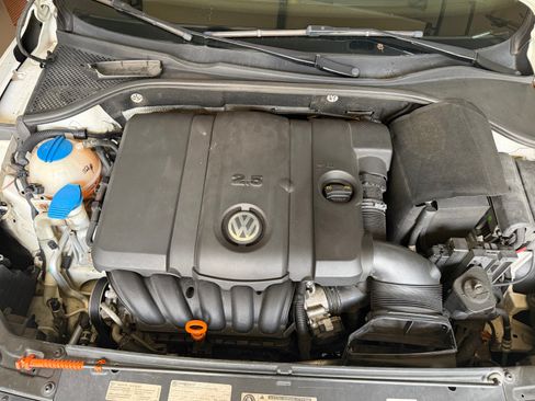 Used 2013 Volkswagen Passat 2.5 SE image 13