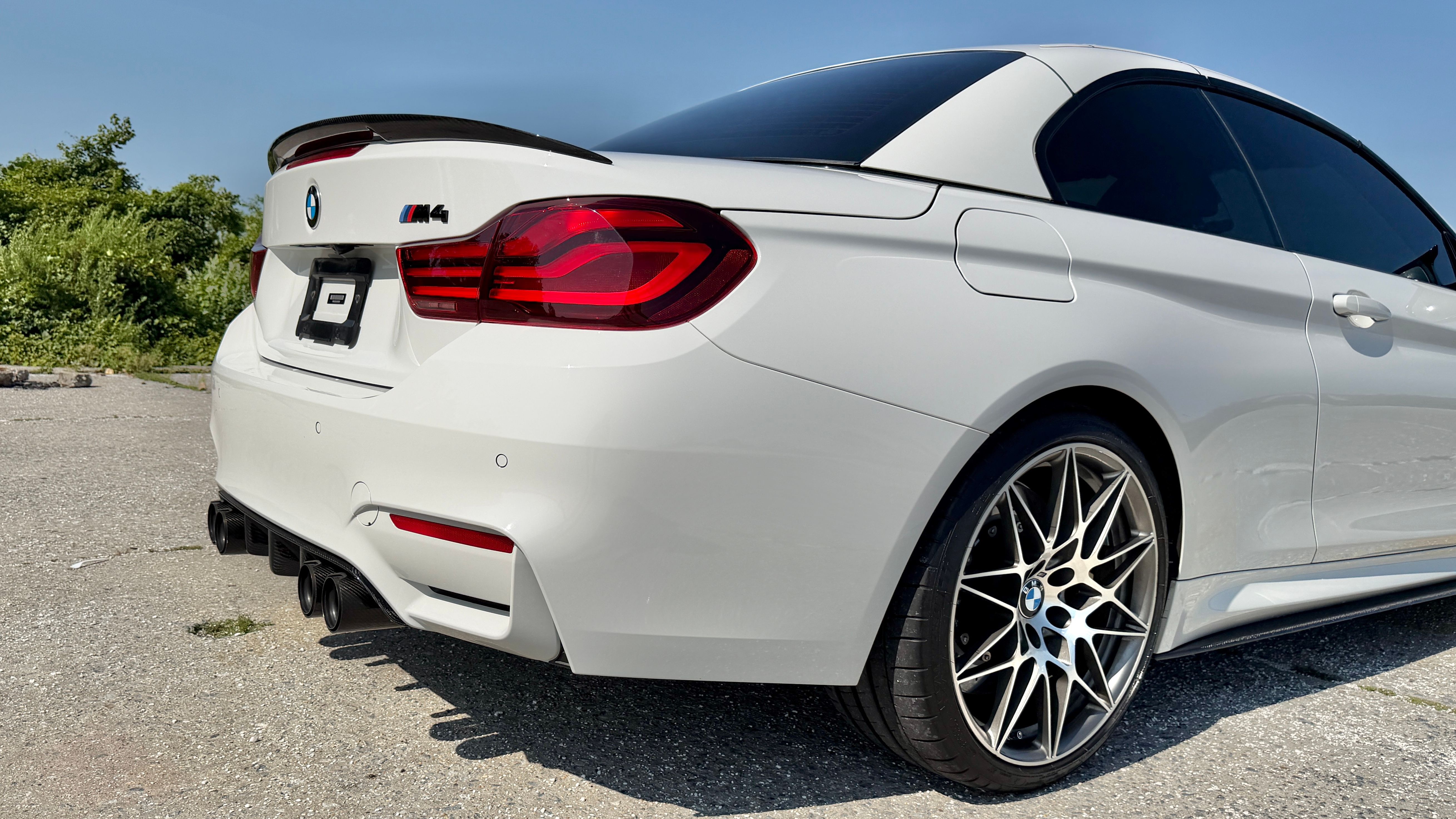 Used 2020 BMW M4 Convertible w/ Competition Package RWD image 30