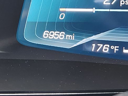 Used 2023 Chevrolet Corvette Stingray Preferred Cpe w/ Z51 Performance Package image 9