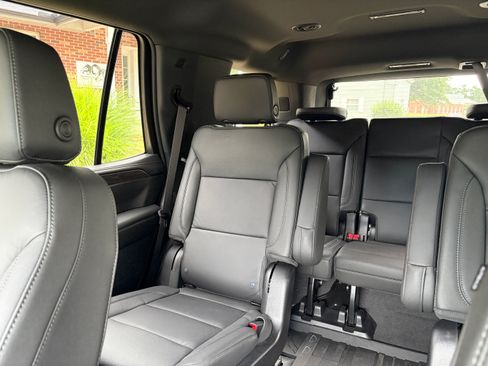 Used 2024 Chevrolet Tahoe LT w/ Luxury Package AWD/4WD image 12