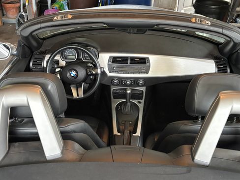Used 2007 BMW Z4 3.0si RWD image 8