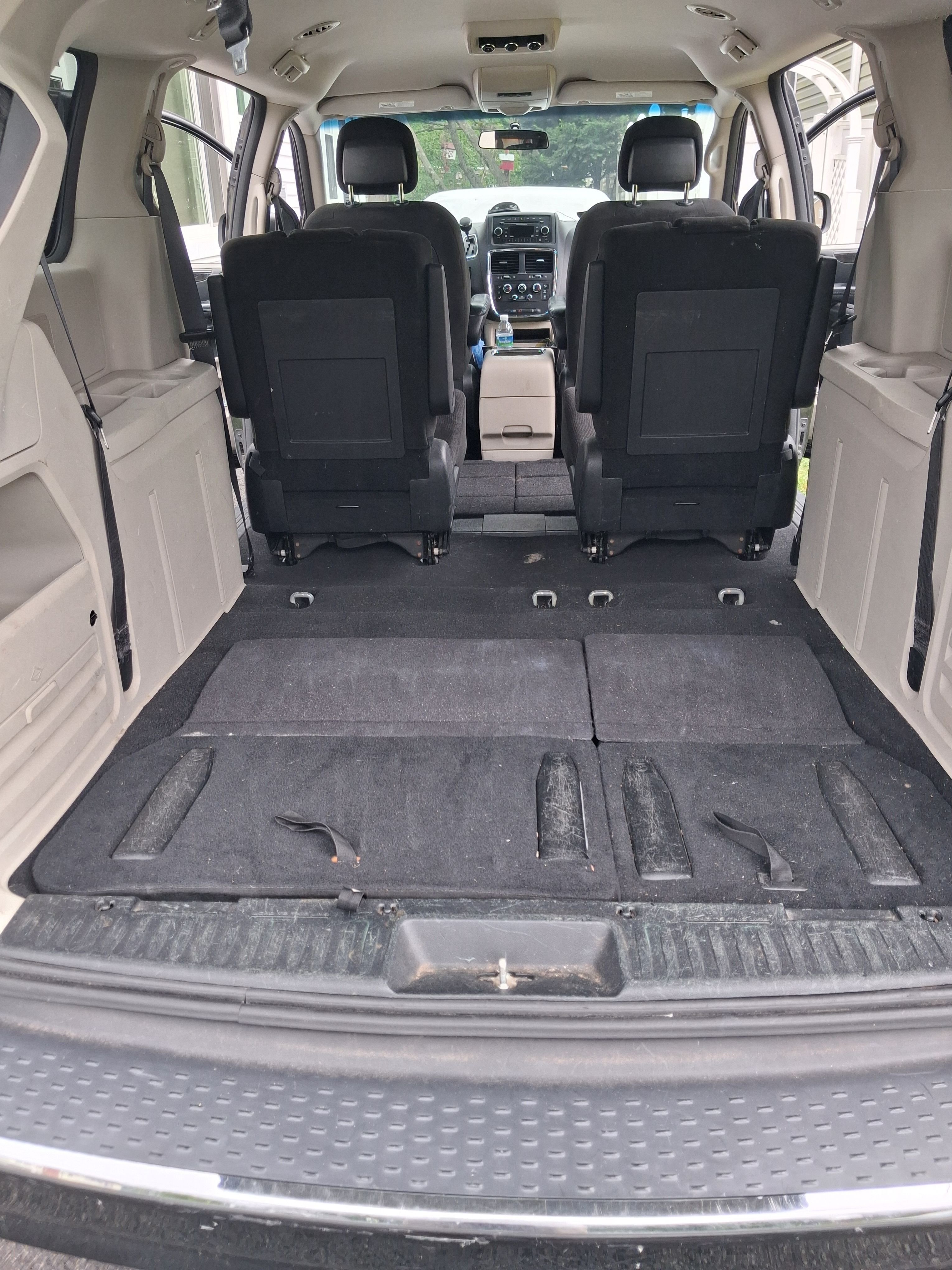 Used 2015 Dodge Grand Caravan SXT FWD image 12