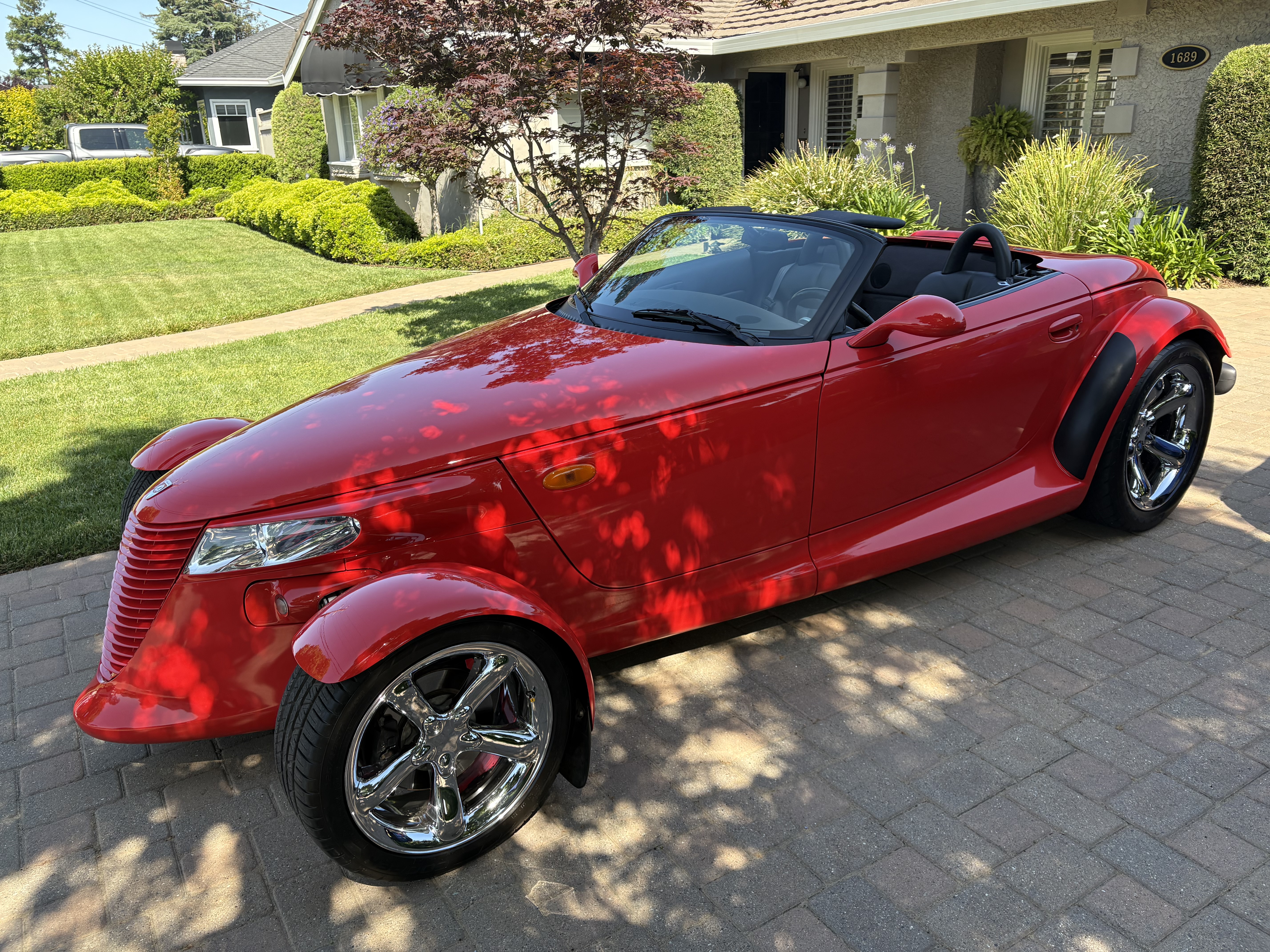 Used 1999 Plymouth Prowler RWD image 10