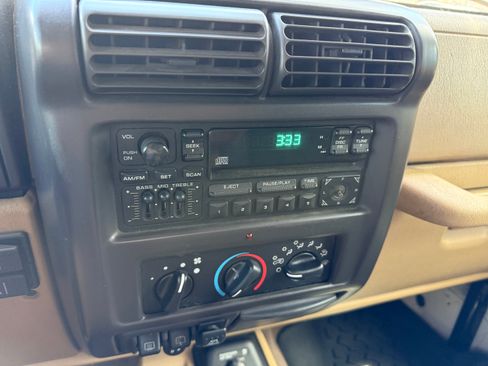 Used 2001 Jeep Wrangler Sahara image 18