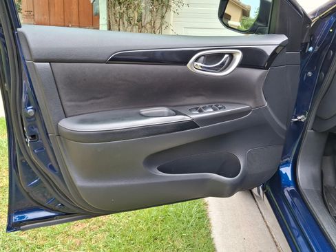 Used 2019 Nissan Sentra SV image 16