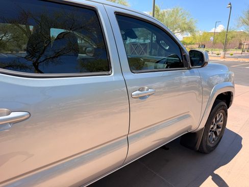Used 2021 Toyota Tacoma SR5 RWD image 9