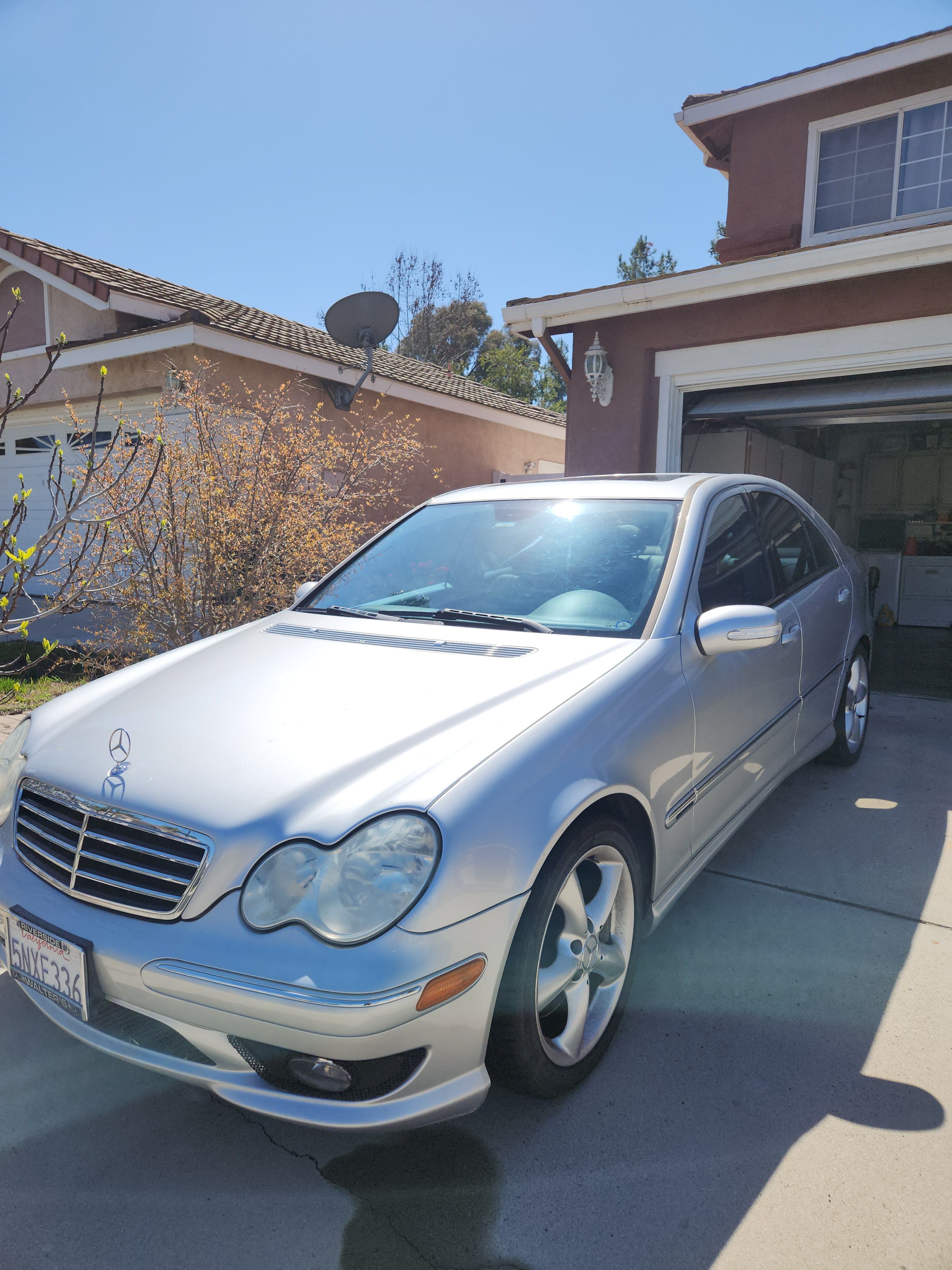 Used 2005 Mercedes-Benz C 230 Sedan image 1