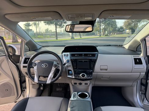 Used 2017 Toyota Prius V Five image 25