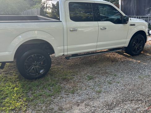 Used 2019 Ford F150 XLT w/ Equipment Group 302A Luxury AWD/4WD image 2