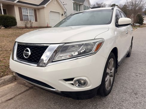 Used 2014 Nissan Pathfinder Platinum w/ Platinum Premium Package image 1