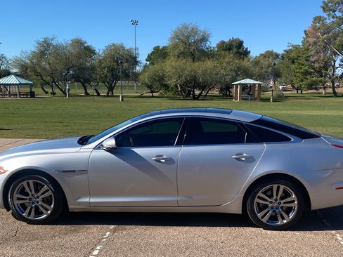 Used 2012 Jaguar XJ image 1