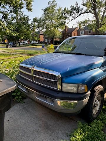 Used 2001 Dodge Ram 1500 Truck 2WD Quad Cab image 1
