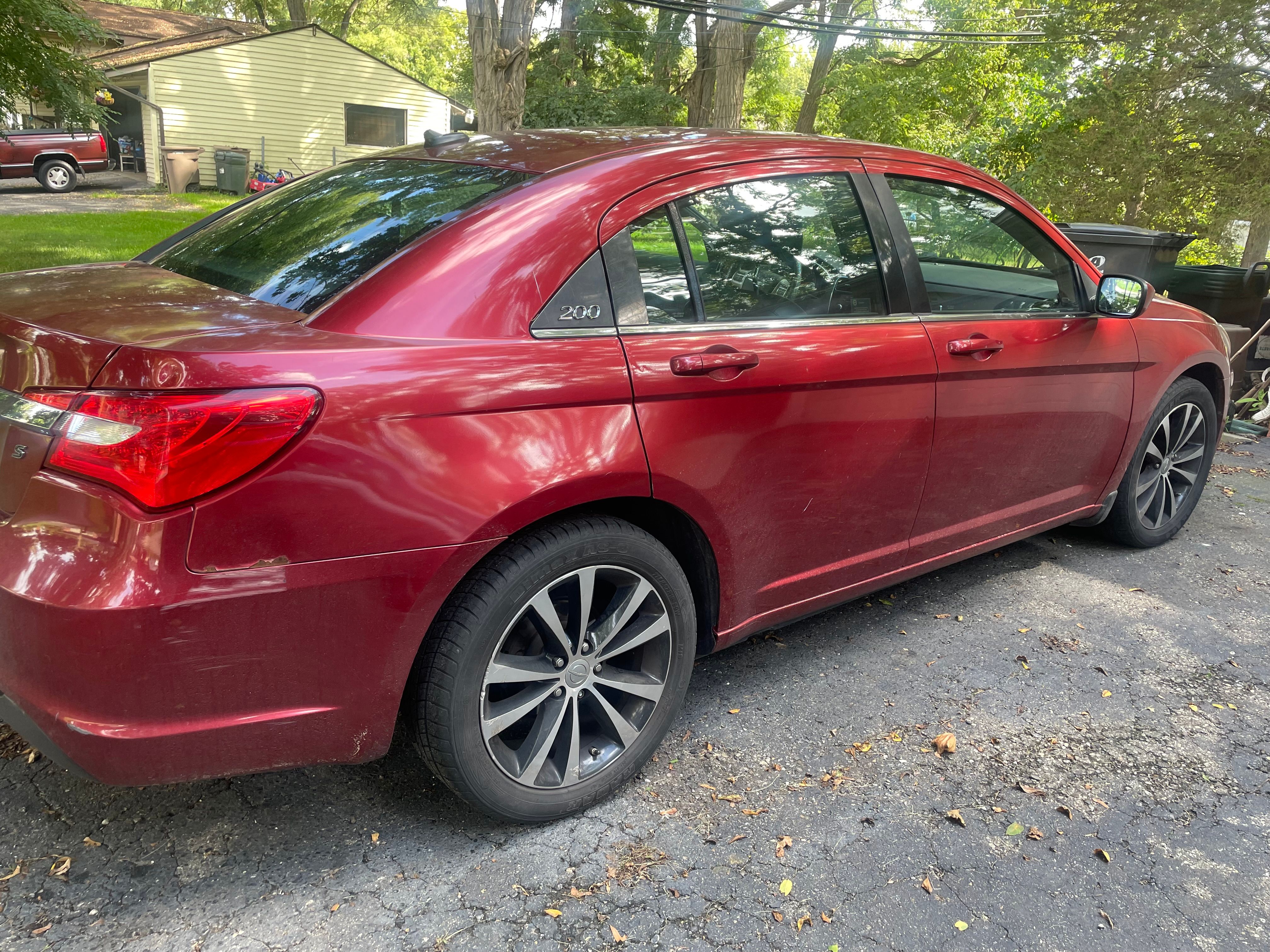 Used 2013 Chrysler 200 Limited FWD image 8