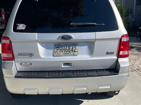 Used 2011 Ford Escape XLT w/ 202A Rapid Spec Order Code image 4