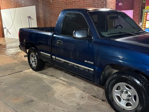 Used 1999 Chevrolet Silverado 1500 LS w/ Firm Ride Suspension Pkg image 4